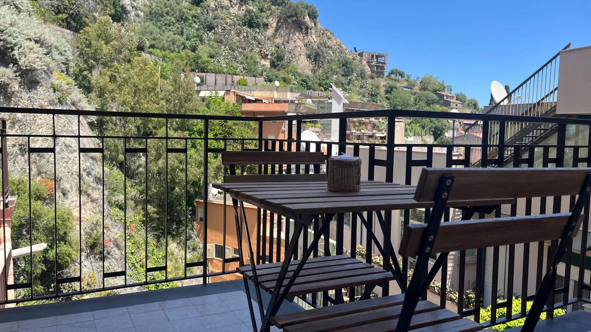 Casa Nicuzza Daire Taormina İtalya